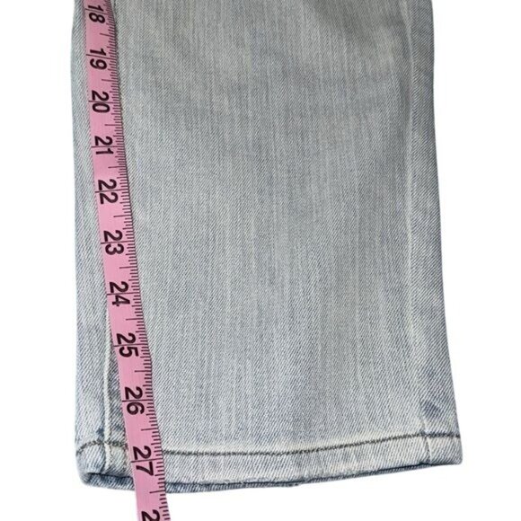 Wild Fable Light Wash Distressed Highest Rise Curvy Mom Jeans Size 10/30 Waist - Picture 8 of 8
